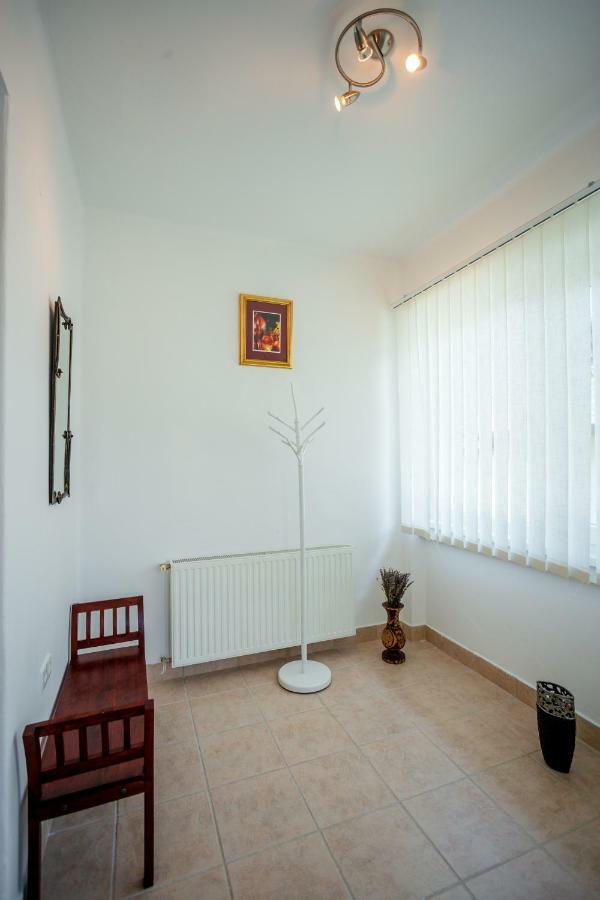 Viragos Vendeghaz Apartment Keszthely Ngoại thất bức ảnh